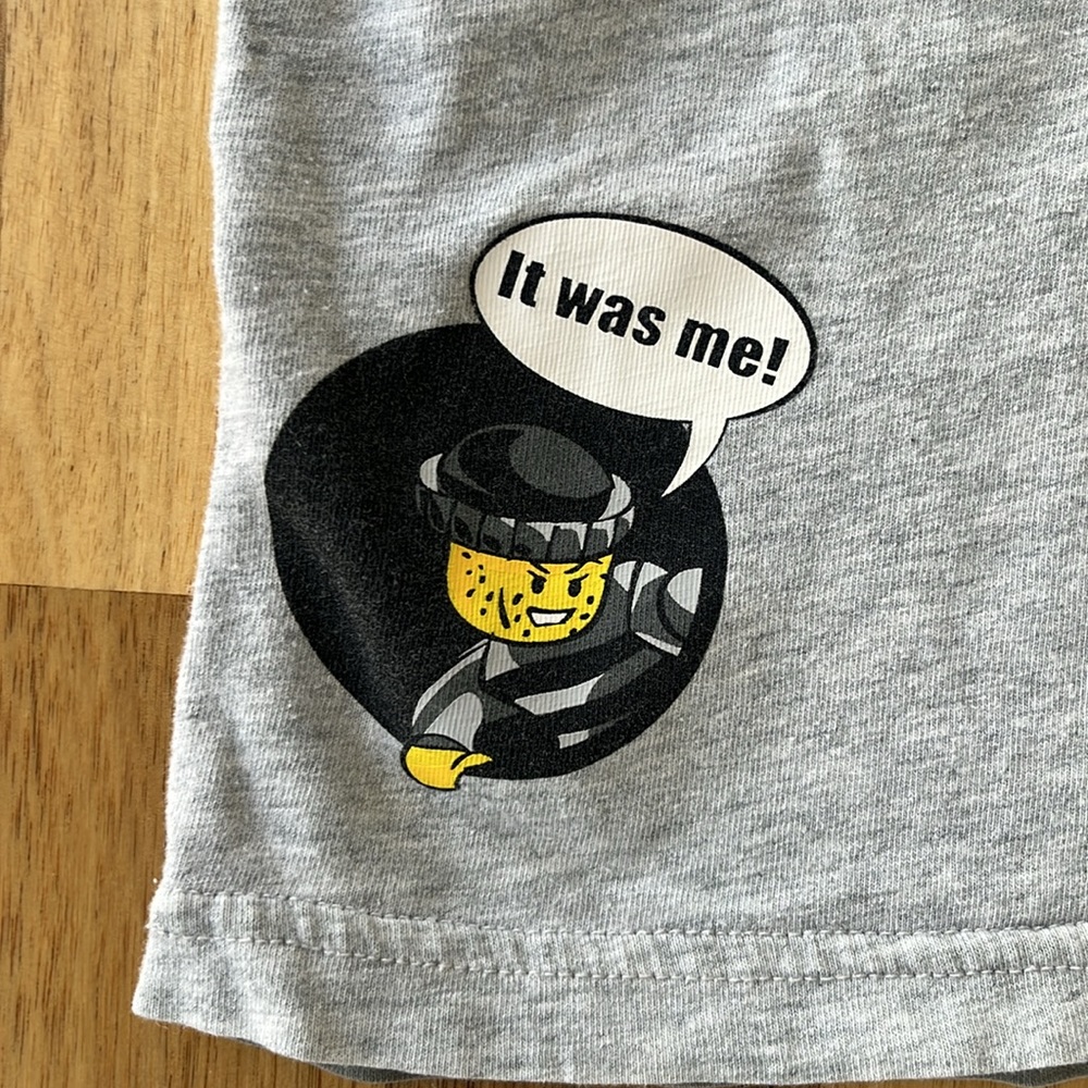 Two Uniqlo x LEGO Gray Kids Tees Bundle Set Unisex Special Edition Crossover - Picture 6 of 7